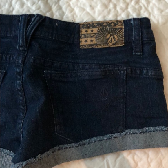 Volcom Jean Shorts - Picture 3 of 3